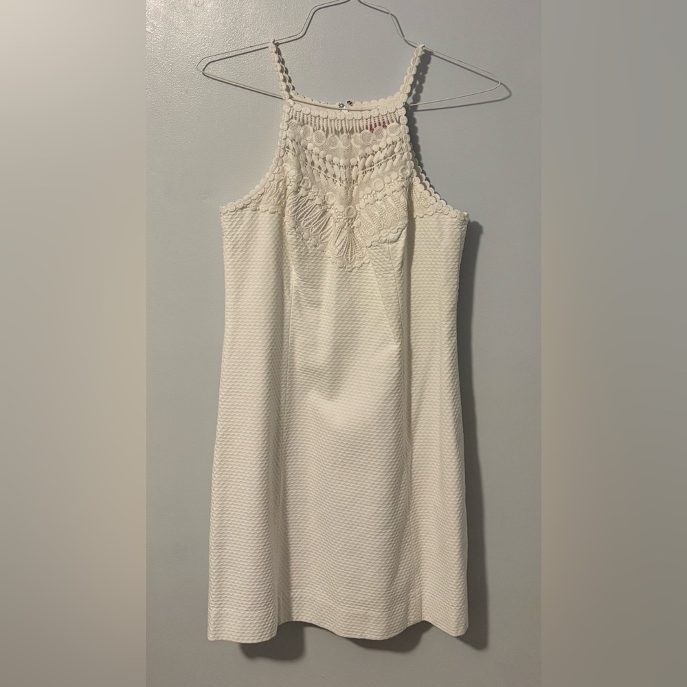 🤍 Lilly Pulitzer White Embroidered Halter Dress – Size 8 – Fully Lined